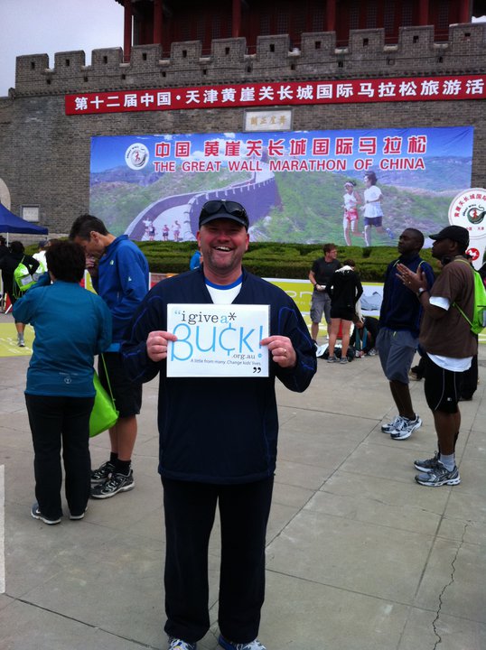 David Vanags ran the Great Wall of China Half Marathon to raise funds for Australian Children's Charity I Give A Buck Foundation of Australia